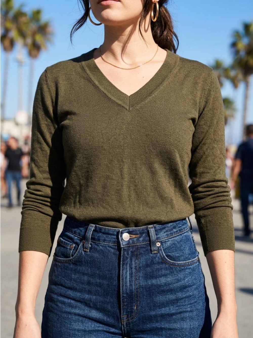 Quince Lightweight Cotton Cashmere V-Neck Sweater in Olive Green